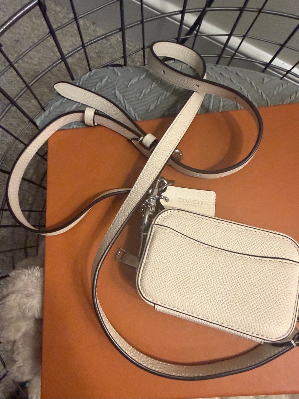 Coach Cream Leather Crossbody Bag with Strap - Picture 2 of 5